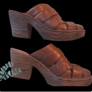 Born Golden Sand Clogs EUC